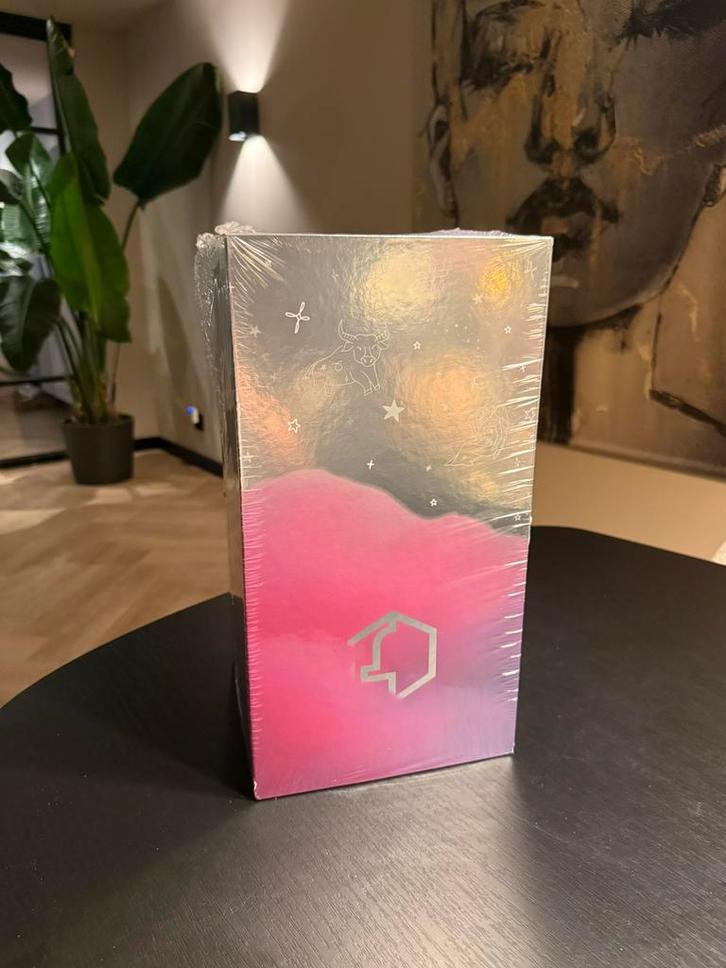 De Bijenkorf- Beauty Adventkalender t.w.v €800- geseald, Sieraden, Tassen en Uiterlijk, Uiterlijk | Parfum, Zo goed als nieuw