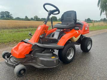 ✅️️ Zeer nette husqvarna R214C zitmaaier 70 draaiuren ✅️️ beschikbaar voor biedingen