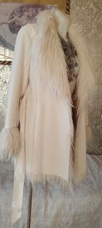 Witte faux bontjas, Ophalen of Verzenden, Zo goed als nieuw