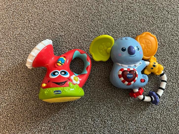 Box Speeltjes - Chicco & Vtech, Kinderen en Baby's, Speelgoed | Babyspeelgoed, Gebruikt, Overige typen, Met licht, Ophalen