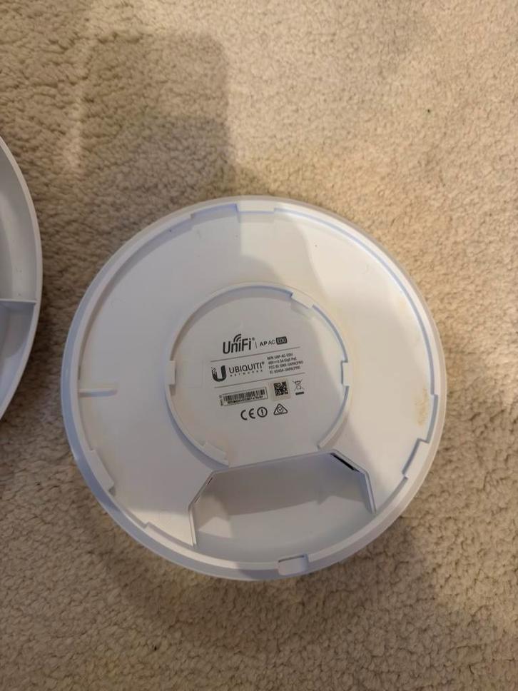 Ubiquiti AP-AC-Edu Access Point, Computers en Software, Accesspoints, Gebruikt, Ophalen of Verzenden