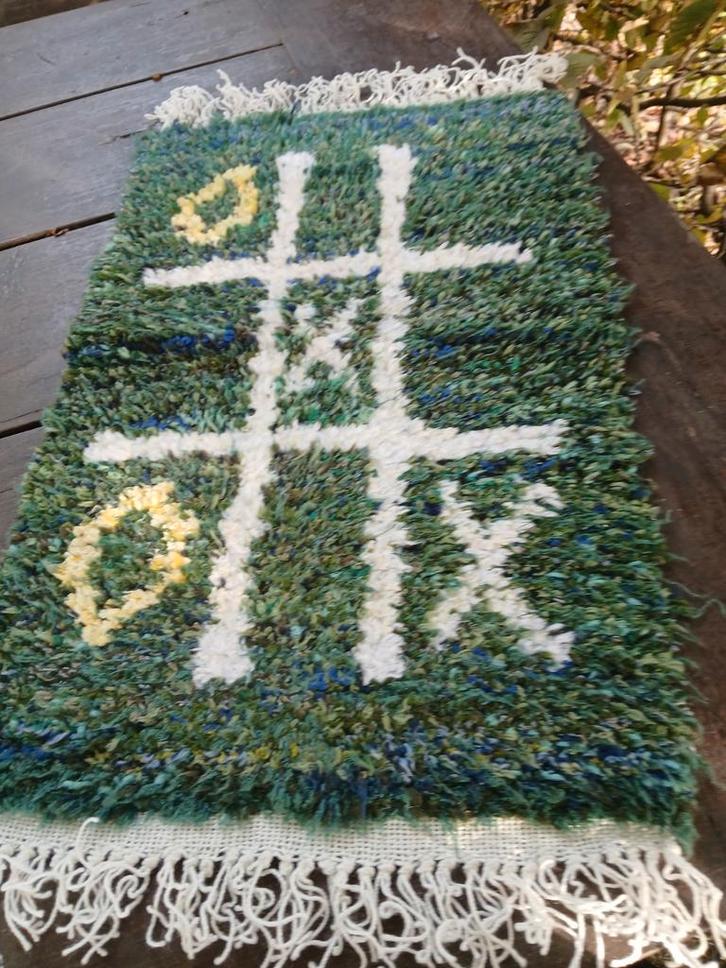 Geknoopt tafelkleedje., Huis en Inrichting, Tafelkleden, Zo goed als nieuw, Rechthoek, Binnen, Ophalen