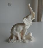 Vintage Olifant Beeld van Albast, Antiek en Kunst, Kunst | Beelden en Houtsnijwerken, Ophalen