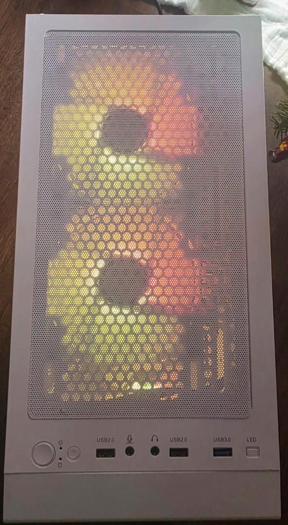 Gaming pc set, Computers en Software, Desktop Pc's, Zo goed als nieuw, 3 tot 4 Ghz, SSD, 8 GB, Met videokaart, Gaming, Ophalen