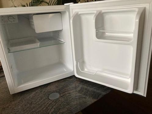 Mini-koelkast merk Severin zo goed als nieuw, Witgoed en Apparatuur, Koelkasten en IJskasten, Zo goed als nieuw, Met vriesvak