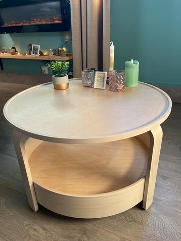 Zo goed als nieuwe salontafel beschikbaar voor biedingen