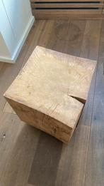 Massief houten blok op wielen. Te gebruiken als salontafel., Ophalen, Minder dan 50 cm, Gebruikt, Rustiek