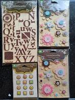 4x NOTE WORTHY MAKING MEMORIES STICKERS BRADS EMBELLISHMENT, Ophalen of Verzenden, Zo goed als nieuw, Versiering of Embellishment