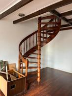 Hardhouten wenteltrap, Doe-het-zelf en Verbouw, Ladders en Trappen, Ophalen of Verzenden, Zo goed als nieuw, 2 tot 4 meter