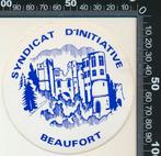 Sticker: Syndicat dInitiative - Beaufort, Ophalen of Verzenden, Zo goed als nieuw, Bedrijf of Vereniging