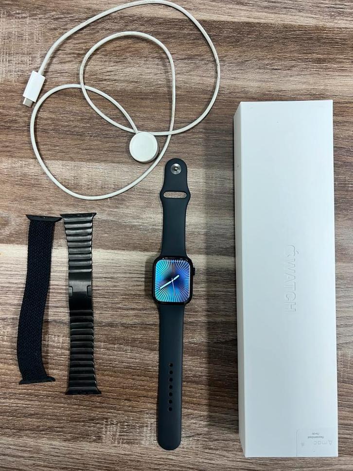 Apple Watch Series 8 + Cellular 45 mm, Sieraden, Tassen en Uiterlijk, Smartwatches, Zo goed als nieuw, iOS, Zwart, Ophalen of Verzenden