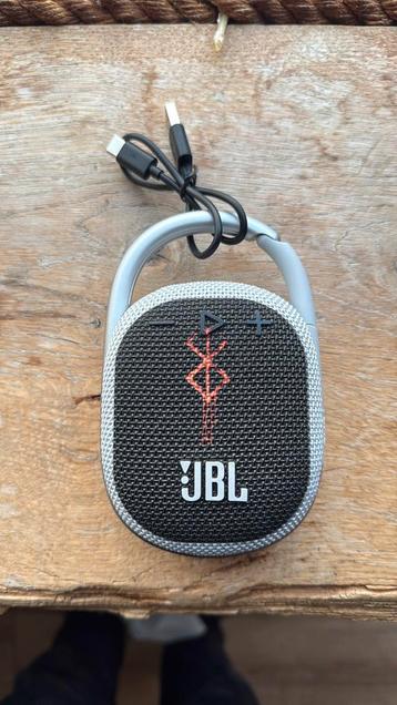 JBL Clip 4 beschikbaar voor biedingen