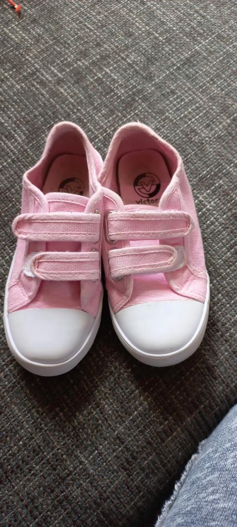 VICTORY GYM SCHOENTJES ROZE KLITTENBAND  MAAT 28, Kinderen en Baby's, Kinderkleding | Schoenen en Sokken, Zo goed als nieuw, Sportschoenen