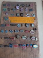 90 speldjes automerken, Verzamelen, Speldjes, Pins en Buttons, Ophalen, Zo goed als nieuw