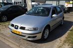 Seat Leon 1.6-16V Stella Airco Bluetooth Trekhaak LM-Velgen, Voorwielaandrijving, Stof, Gebruikt, Zwart