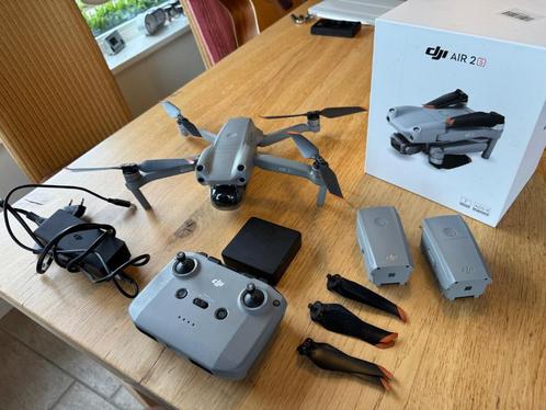 DJI Air 2S met 3 batterijen en ND filters, Audio, Tv en Foto, Drones, Zo goed als nieuw, Drone met camera, Ophalen of Verzenden