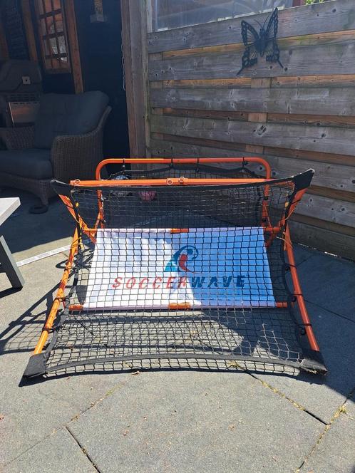 Soccerwave rebounder/voetbal doeltje, Sport en Fitness, Voetbal, Zo goed als nieuw, Overige typen, Maat L, Ophalen