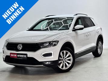 Volkswagen T-Roc 1.5i Sport / Trekhaak / Navi / CarPlay beschikbaar voor biedingen