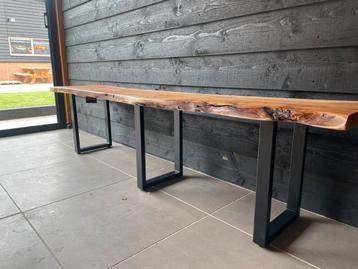 Tuinbank boomstam blad hardhout met metalen onderstel beschikbaar voor biedingen