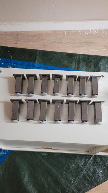 Besta pootjes 14 stuks - afbeelding 1