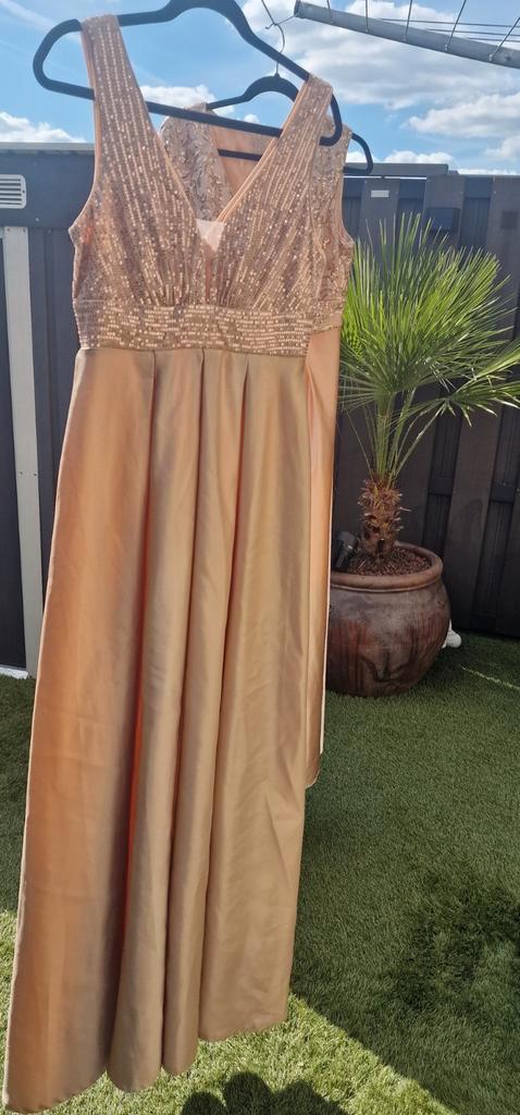 Champagnekleurige galajurk met tasje, Kleding | Dames, Jurken, Zo goed als nieuw, Maat 42/44 (L), Overige kleuren, Onder de knie