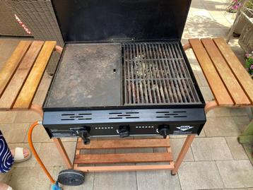 Barbecue op wieltjes beschikbaar voor biedingen