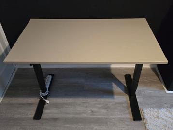 Zit/sta bureau (Ikea)