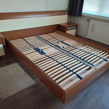 2 persoonsbed, incl. nachtkastjes