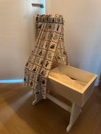 Poppenwieg ledikant, Ophalen