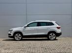 Skoda Karoq 1.0 TSI Automaat CarPlay Stoelverwarming PDC Cru, Stof, Gebruikt, Met garantie (alle), 1261 kg