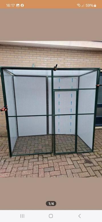 Groene aluminium voliere  beschikbaar voor biedingen
