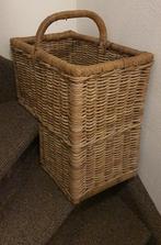 trapmand met handvat rotan riet groot mand trap, Huis en Inrichting, Woonaccessoires | Schalen en Manden, Ophalen of Verzenden