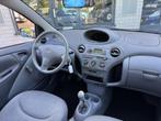 Toyota Yaris 1.0-16V VVT-i Terra 5Deurs Nieuwe apk, Auto's, Voorwielaandrijving, Gebruikt, 4 cilinders, 400 kg