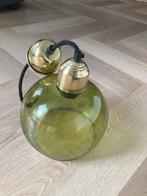Groene glazen hanglamp met gouden details, Huis en Inrichting, Lampen | Hanglampen, Ophalen, Gebruikt, Glas, Minder dan 50 cm