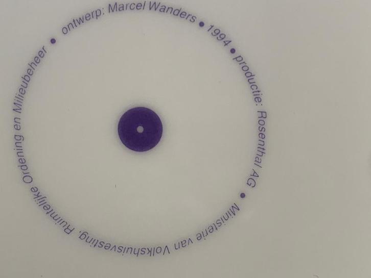 Vaas 1994 Marcel Wanders, Huis en Inrichting, Woonaccessoires | Vazen, Zo goed als nieuw, Wit, Minder dan 50 cm, Aardewerk of Porselein