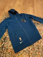 Milwaukee Bucks Trainingsjack - Maat XL, Ophalen of Verzenden, Zo goed als nieuw, Maat 56/58 (XL), Blauw
