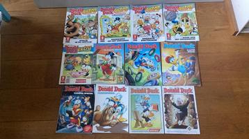 12 donald duck extra en specials weekbladen. Samen voor €2,5 beschikbaar voor biedingen