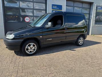 Citroën Berlingo Benzine met gebruikers schade  beschikbaar voor biedingen