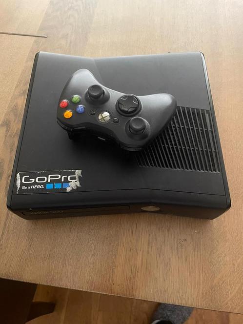 Xbox 360 incl controller, spellen,  en kabels, Spelcomputers en Games, Spelcomputers | Xbox 360, Gebruikt, 360 S, Met 1 controller