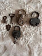Antieke sloten set met sleutels - Decoratief & Verzamelobjec, Ophalen