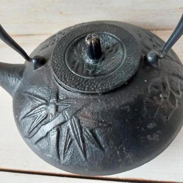 gietijzeren Japanse theepot Tetsubin beschikbaar voor biedingen