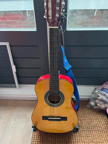 Klassieke Gitaar Kinderformaat + Standaard + tas beschikbaar voor biedingen