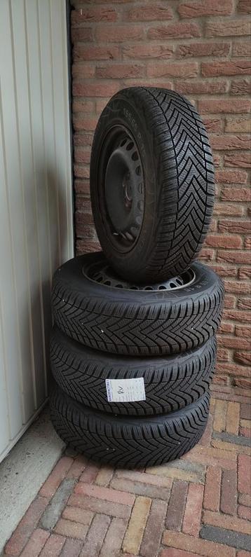 Zeer goede winterbanden Vredestein 195/65R15 (1x gebruikt!) beschikbaar voor biedingen