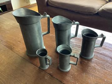 Set van 5 nette tinnen maatbekers beschikbaar voor biedingen