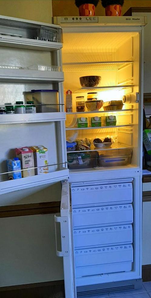 MIELE Koeldiepvriescombi  KF 736 S -> Beschikbaar per 1 juli, Witgoed en Apparatuur, Koelkasten en IJskasten, Gebruikt, Met aparte vriezer