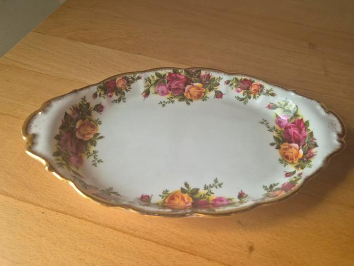 Royal Albert Old Country Roses Schaal, Huis en Inrichting, Woonaccessoires | Schalen en Manden, Zo goed als nieuw, Ovaal, Porselein of Keramiek