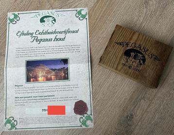 Efteling Pegasus hout blokje met certificaat beschikbaar voor biedingen