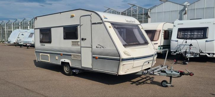 Beyerland Vitesse 430, Caravans en Kamperen, Caravans, Bedrijf, tot en met 4, 750 - 1000 kg, Standaardzit, Beyerland, Vast bed