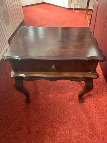 Antiek Houten Bijzettafel met Lade beschikbaar voor biedingen