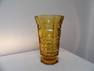 Art Deco Franse relief Vaas, Amber beschikbaar voor biedingen